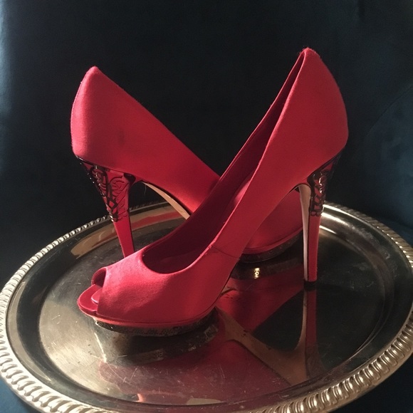 BCBG MAXAZRIA Red Ma-dalton Heel - Picture 4 of 6